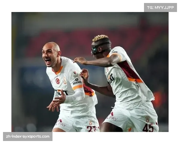 费内巴切95分钟绝平加拉塔萨雷 杜兰救主延续不败金身